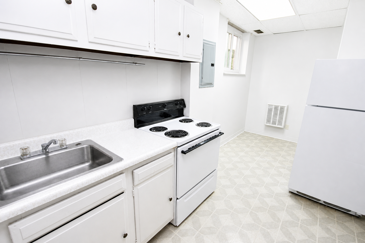 325 NORTH CRAIG STREETAPT 104 #104 - Photo 5 of 9