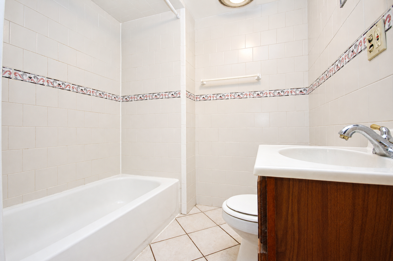 325 NORTH CRAIG STREETAPT 104 #104 - Photo 7 of 9