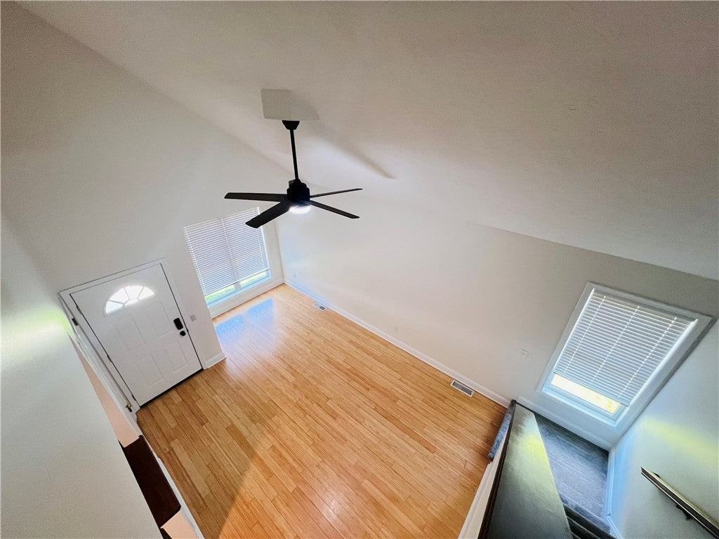 131 Broxbourne Dr - Photo 4 of 16
