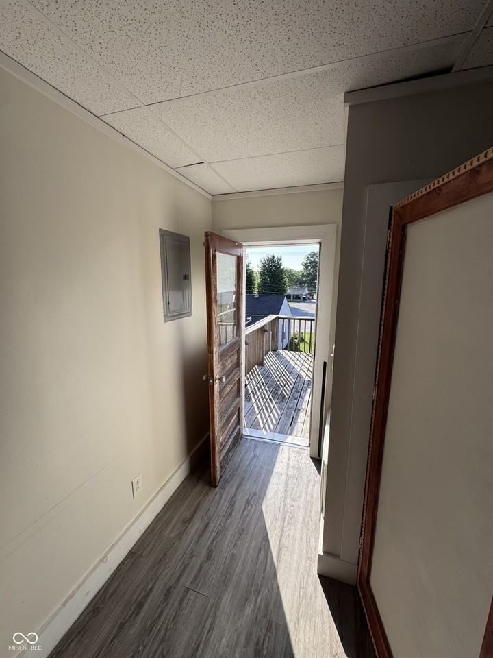 91 N Maple St - Photo 5 of 24