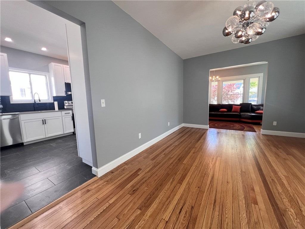 79 Evangeline St - Photo 5 of 15