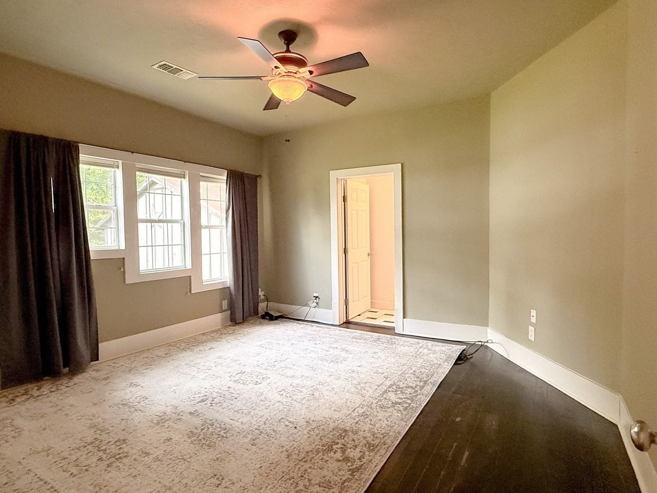 209 Joseph St - Photo 6 of 14