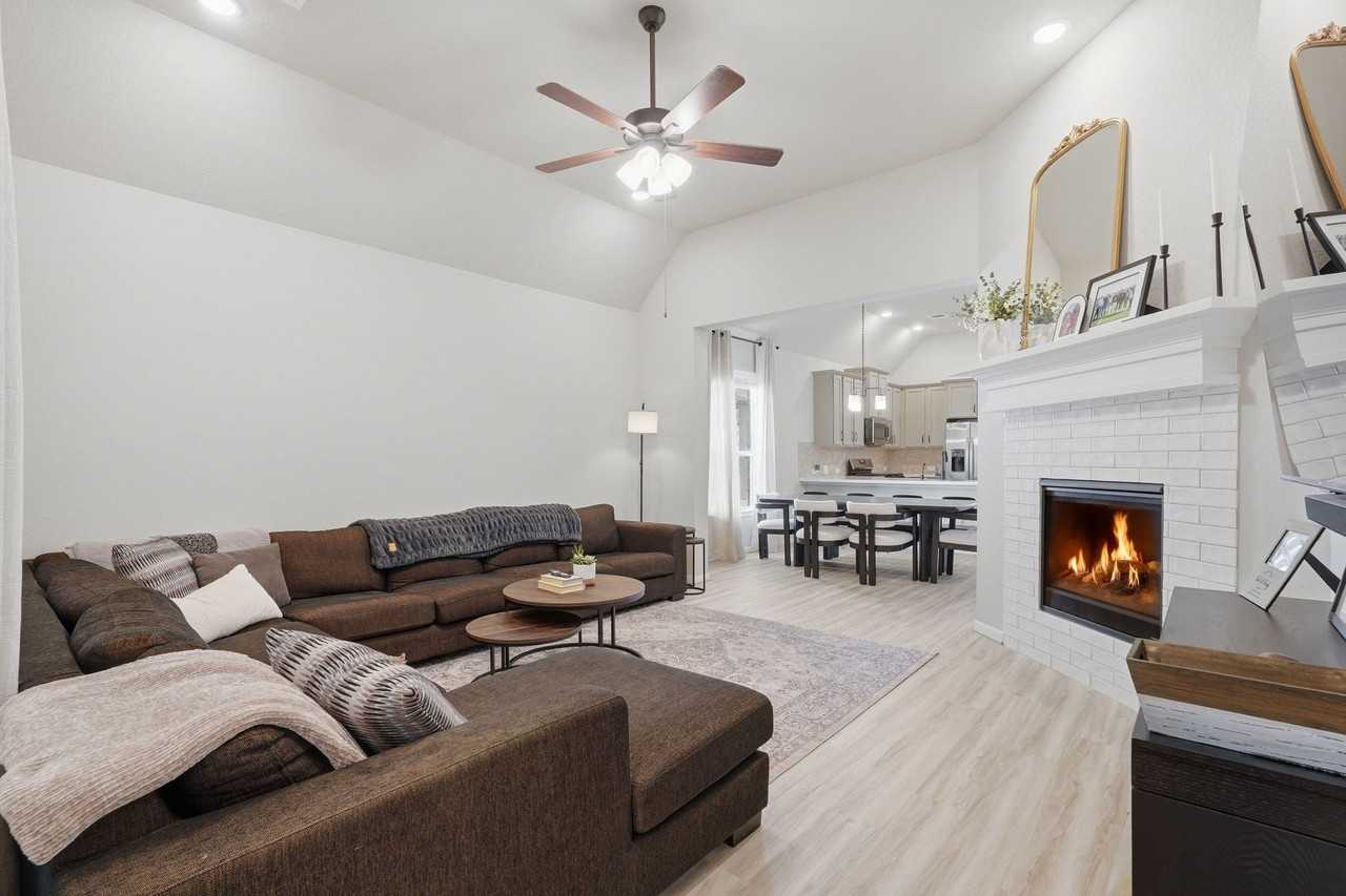 12087 Noble Heart Dr - Photo 4 of 17