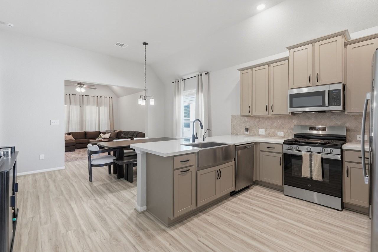 12087 Noble Heart Dr - Photo 7 of 17