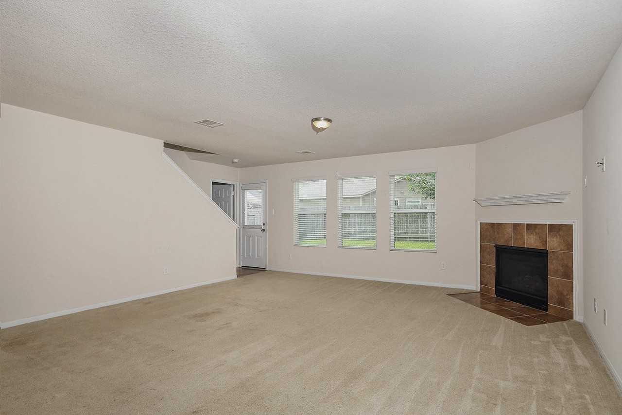 9960 Hyacinth Way - Photo 3 of 20