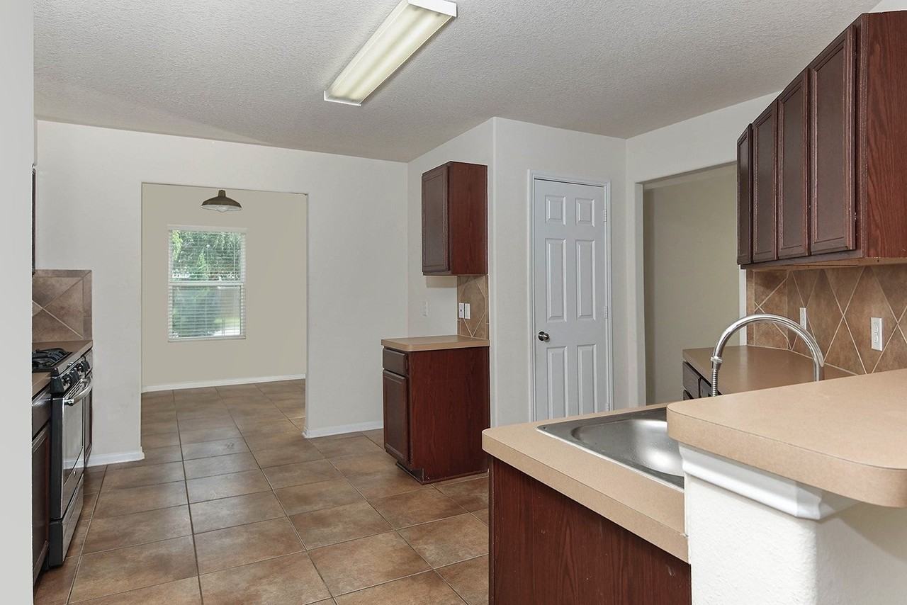 9960 Hyacinth Way - Photo 5 of 20