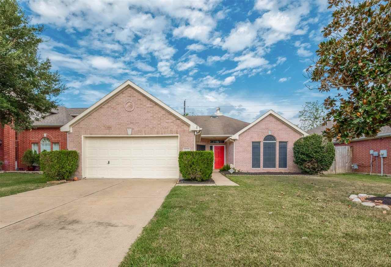 8714 Pleasantbrook Dr - Photo 2 of 27