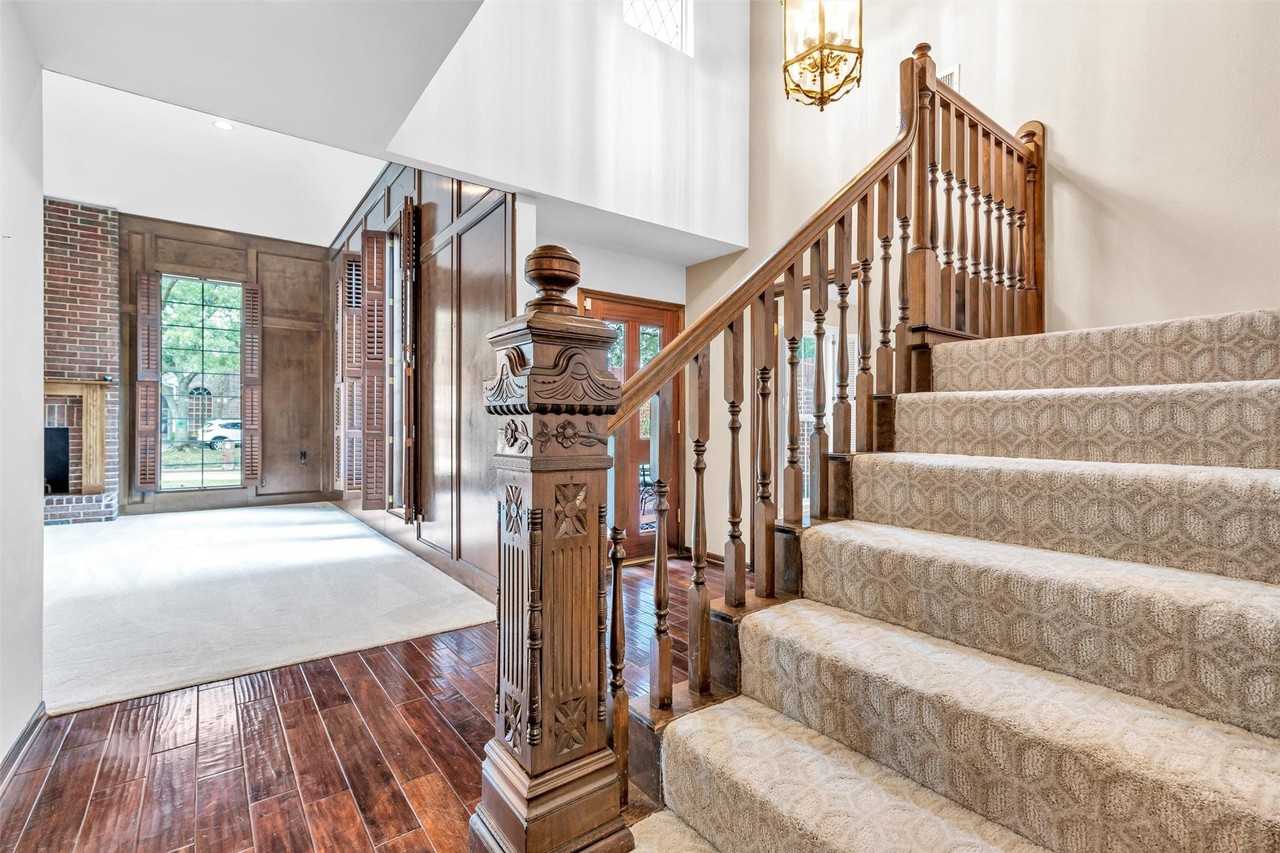 1127 Barkston Dr - Photo 7 of 50