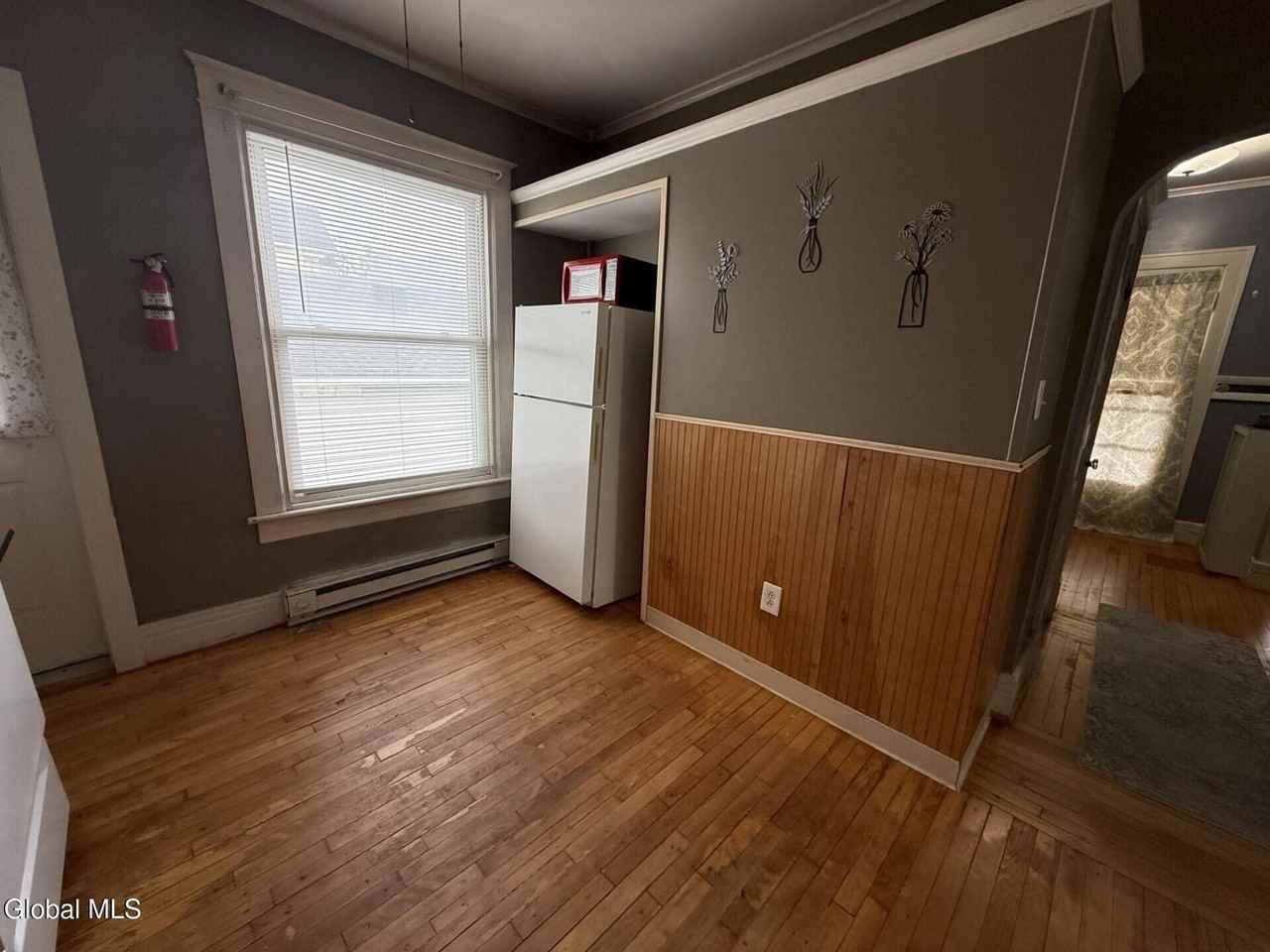 45 Lincoln Ave - Photo 5 of 15