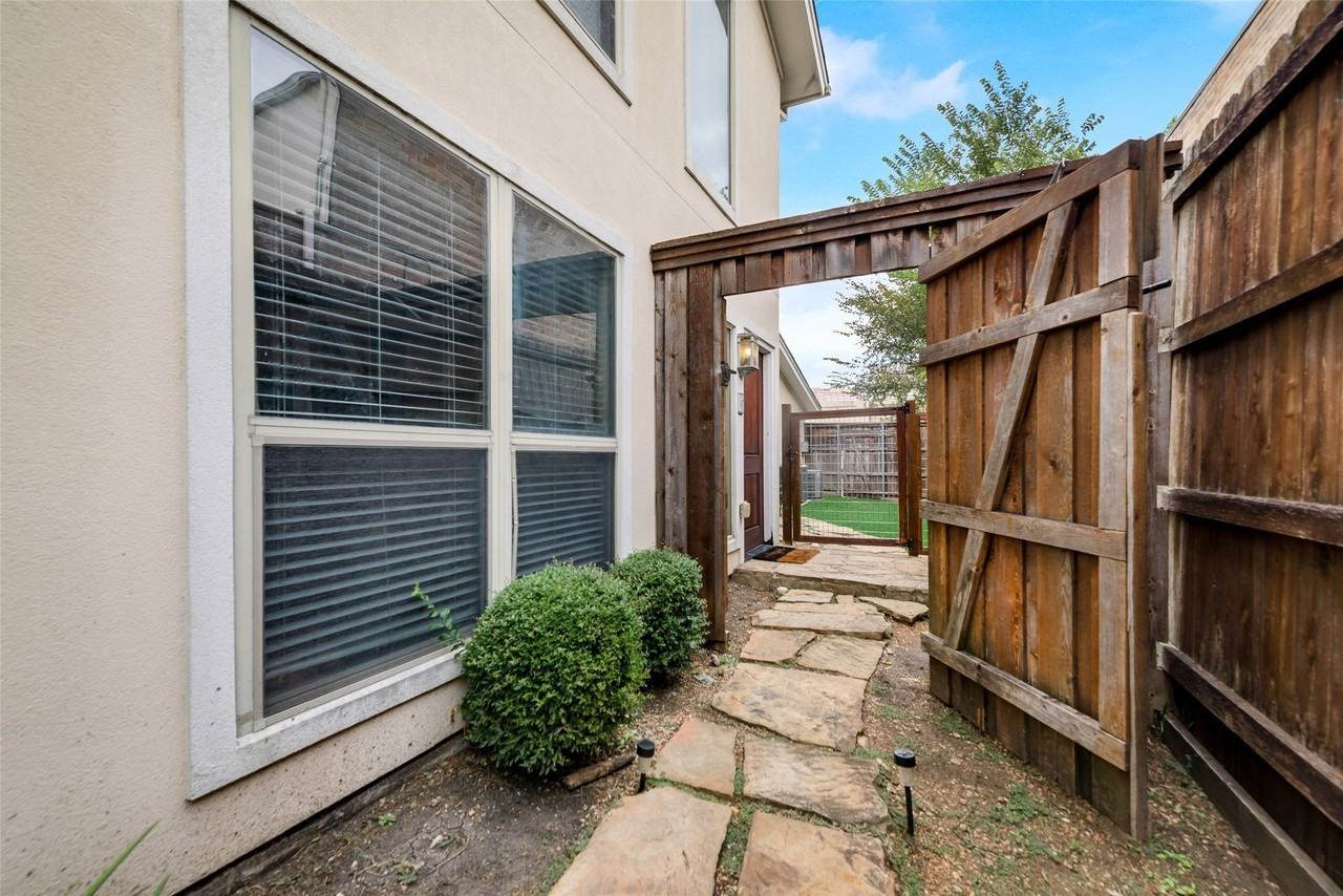 4973 Thunder Rd #B - Photo 2 of 22