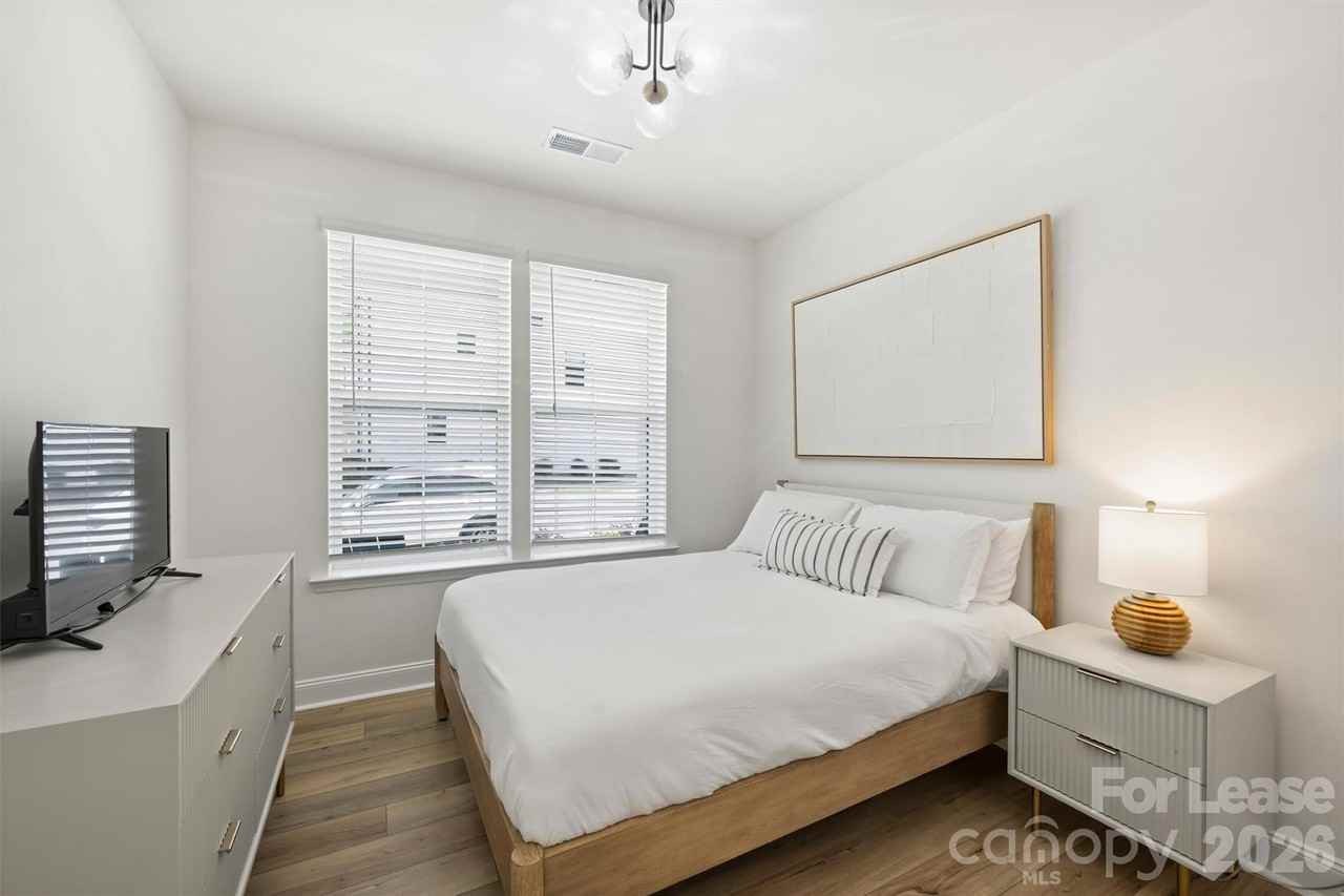 3024 Red Cardinal Ln - Photo 5 of 41
