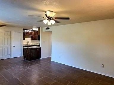 436 Sw Thomas St #A - Photo 3 of 14