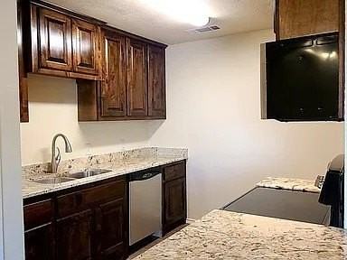 436 Sw Thomas St #A - Photo 5 of 14