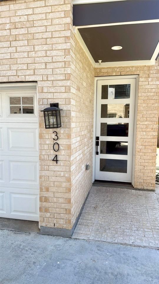 631 N Tyler St #304
