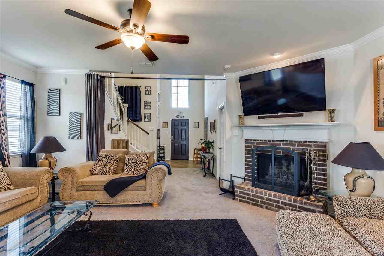 2246 Red Chute Dr - Photo 3 of 24
