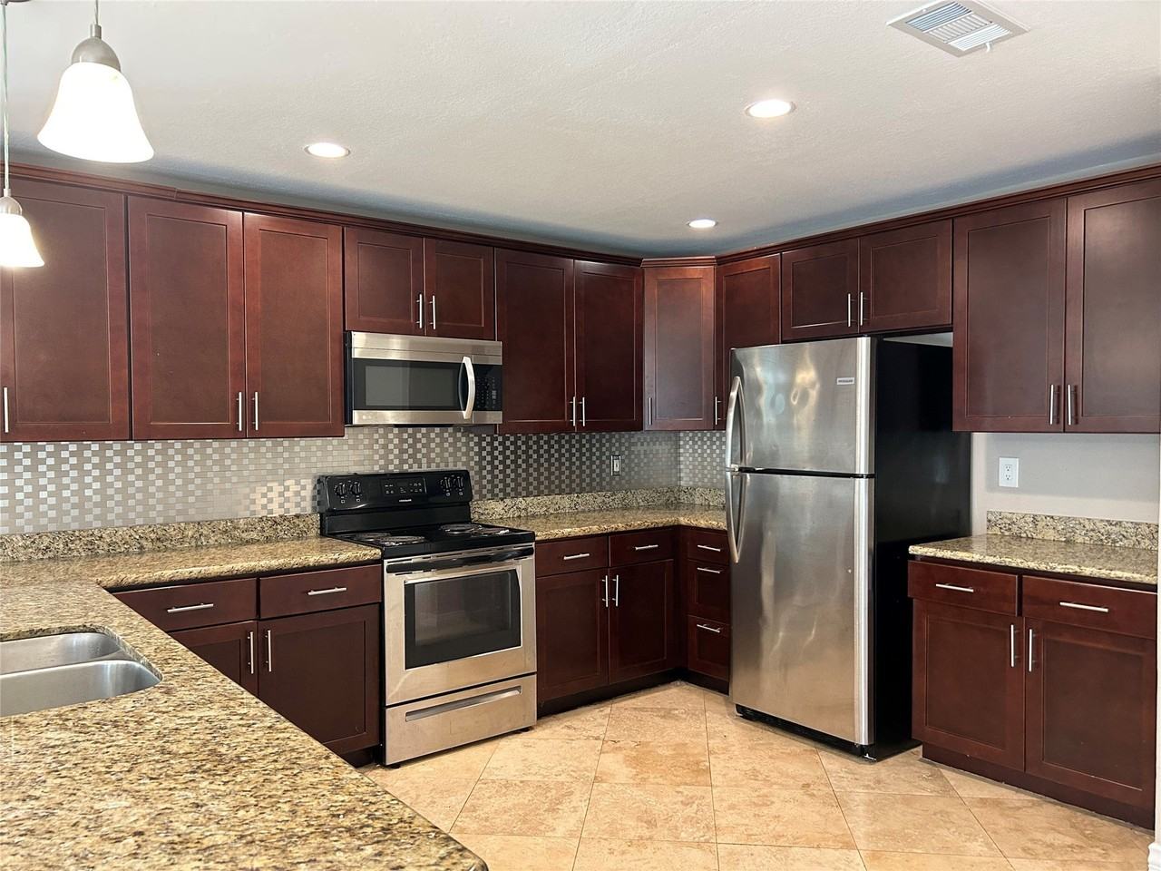 17006 David Glen Dr - Photo 6 of 22
