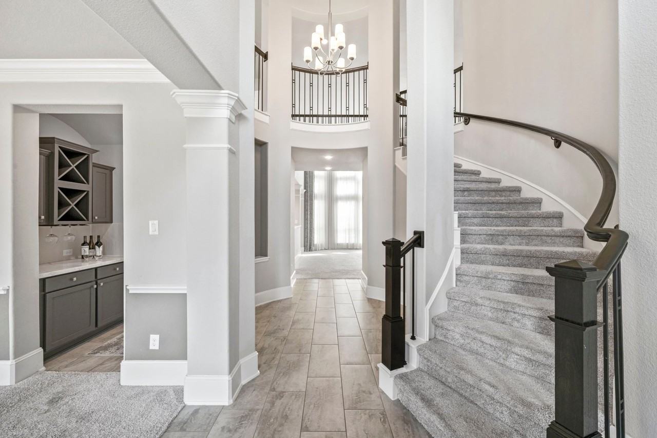 3938 Avalon Ridge Dr - Photo 5 of 48