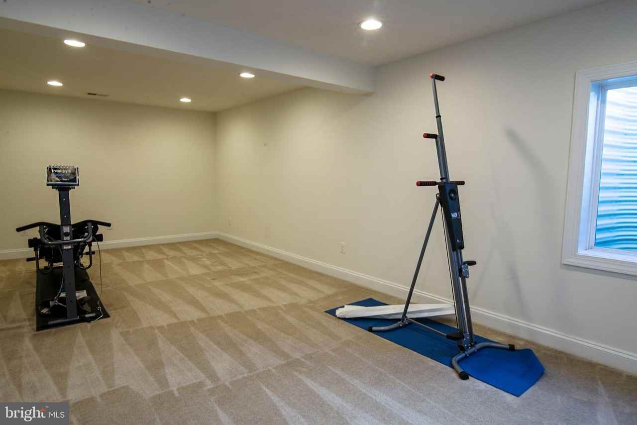 12908 Hoadly Manor Dr - Photo 7 of 11