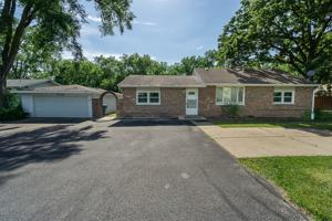 featured image of 4N036 Wood Dale Rd
