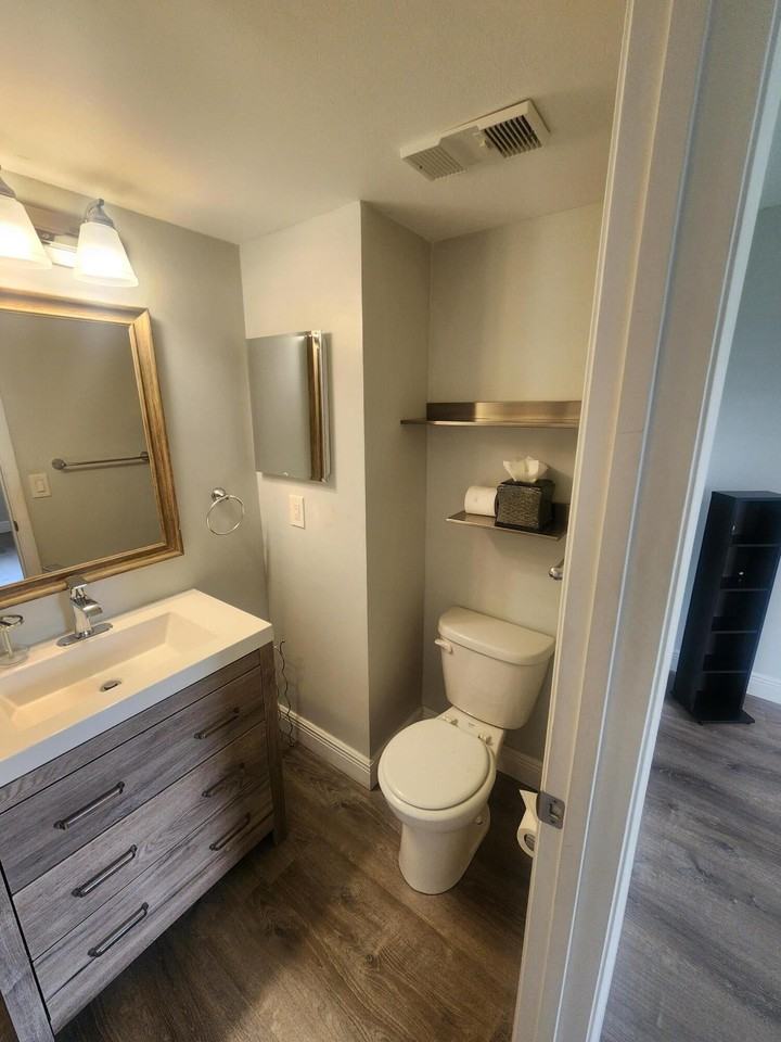 7257 Golf Colony Ct - Photo 6 of 48