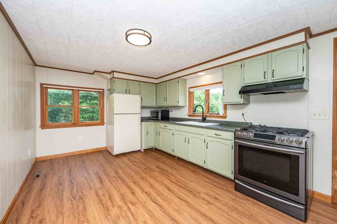 843A Goodwin Rd - Photo 3 of 19