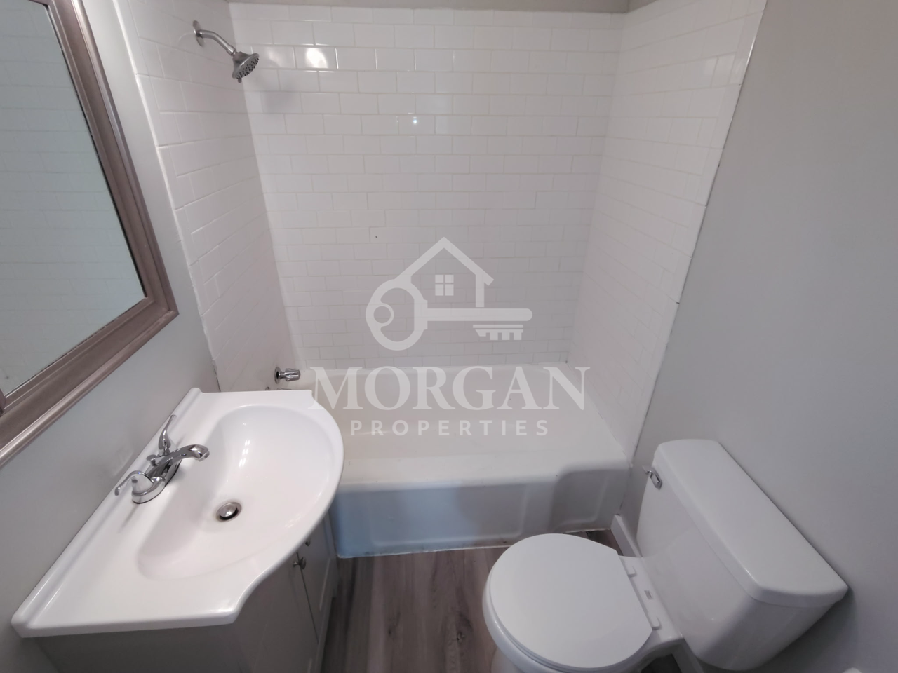 917 E 8th St #2 - Photo 4 of 6