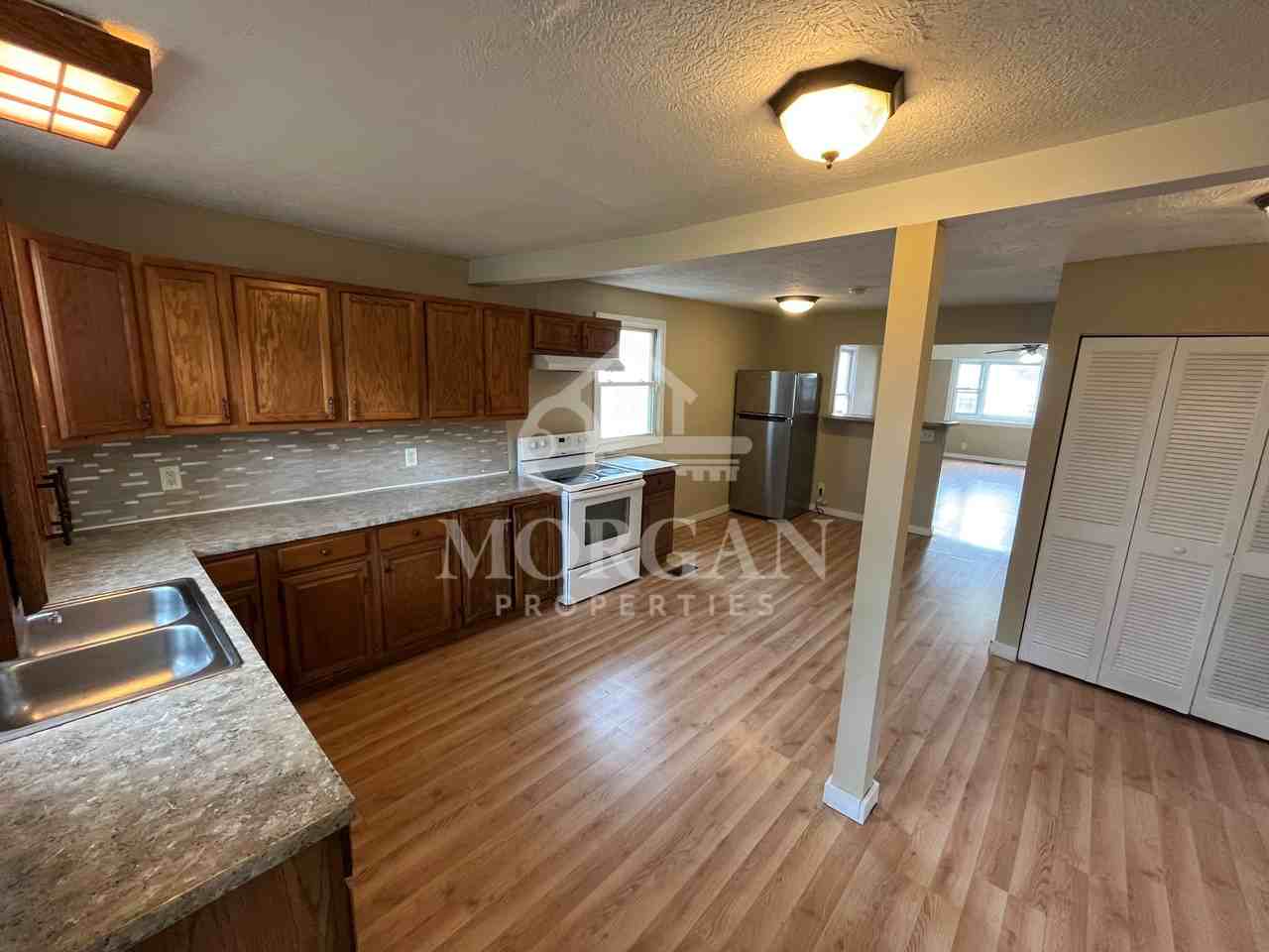 4021 Brown St #1 - Photo 3 of 6