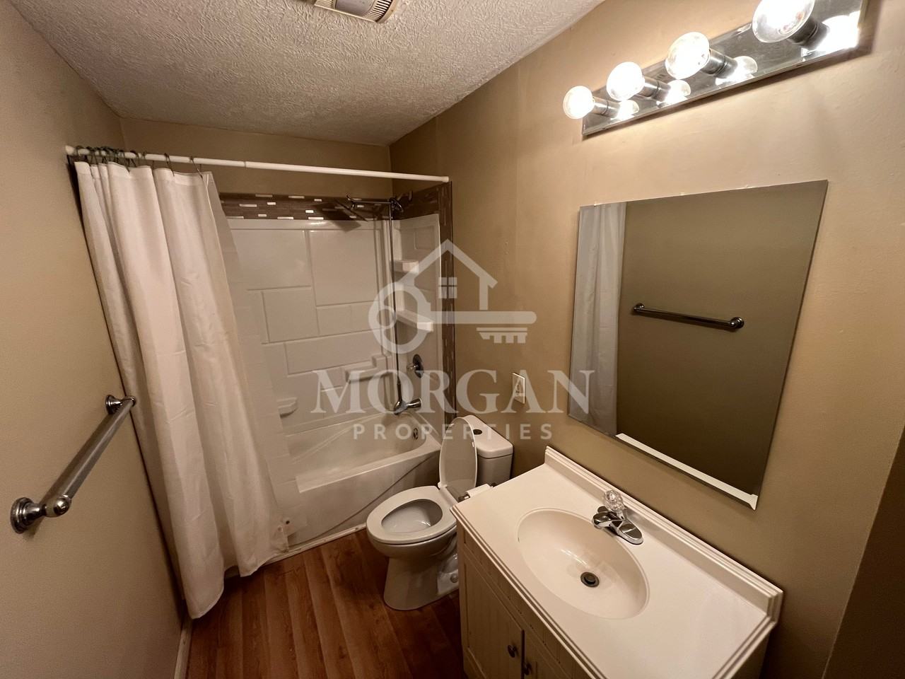 4021 Brown St #1 - Photo 4 of 6