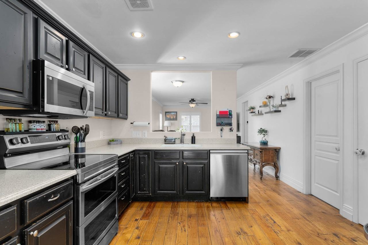 11719 S Zephyr Way - Photo 6 of 41