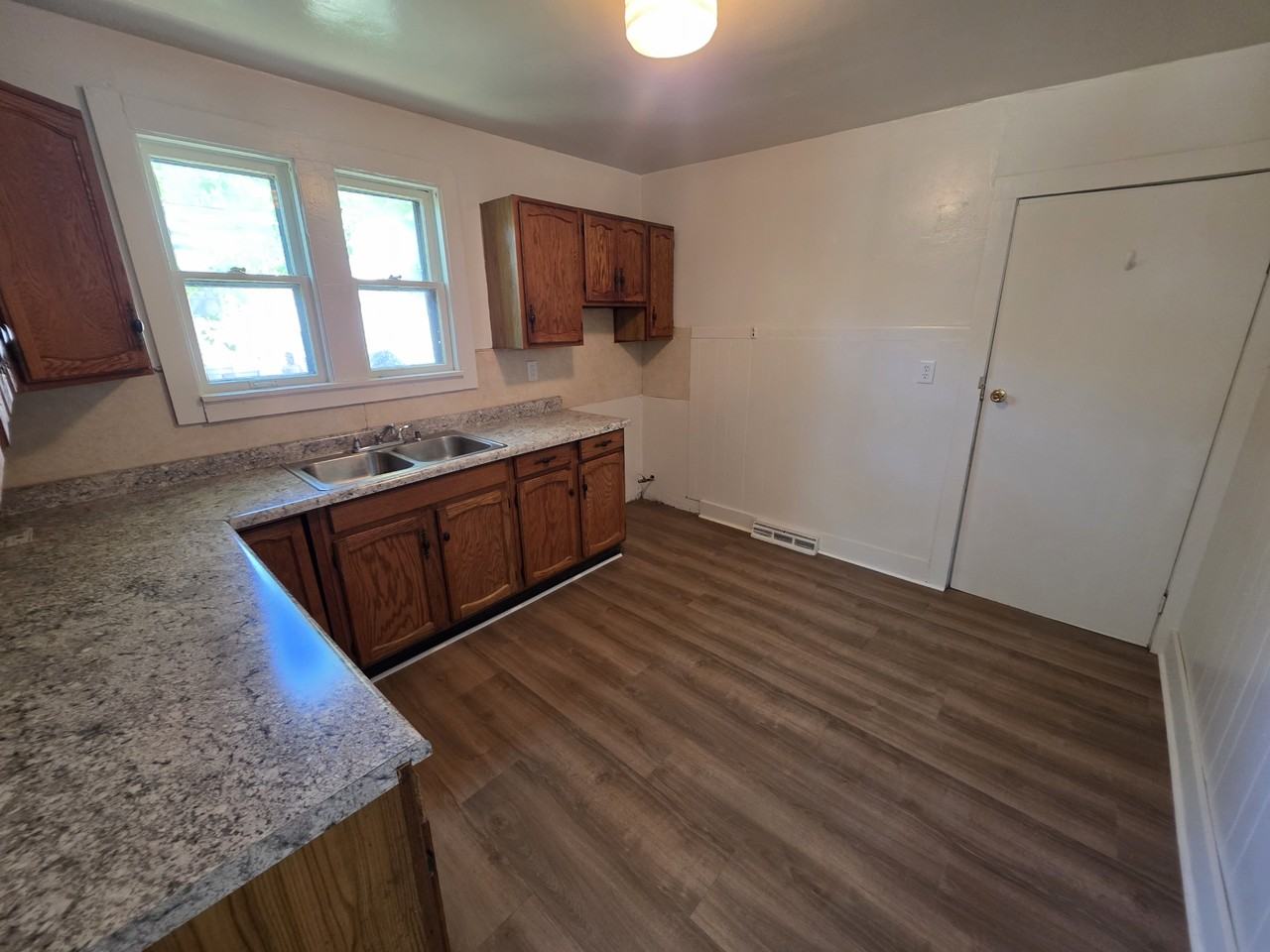 1920 Elwood St #1 - Photo 3 of 11