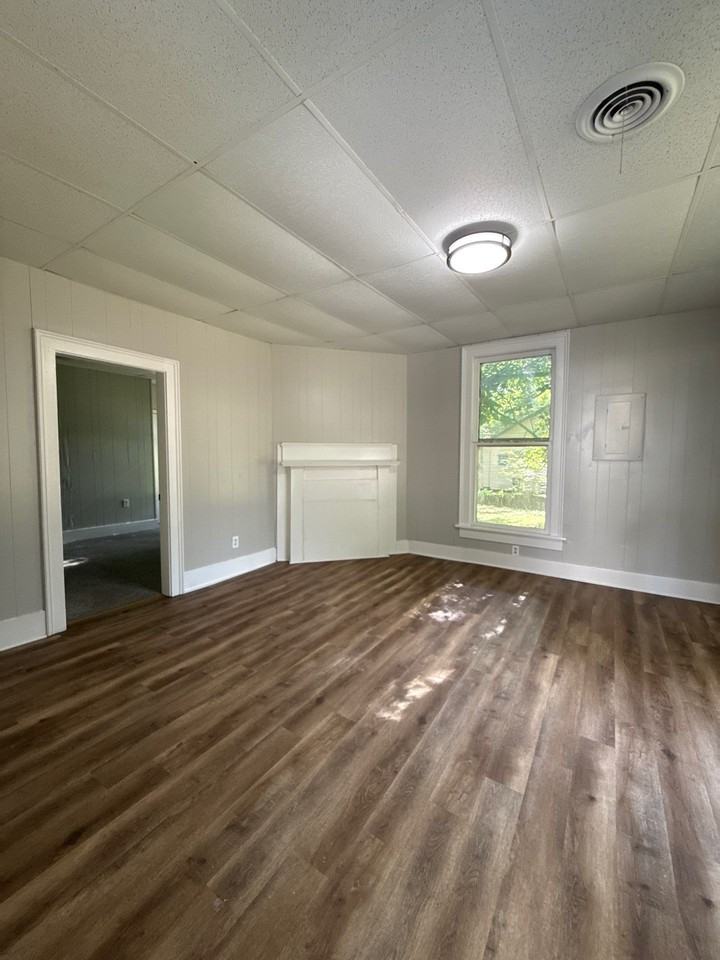 808 Tyus St #1 - Photo 7 of 13