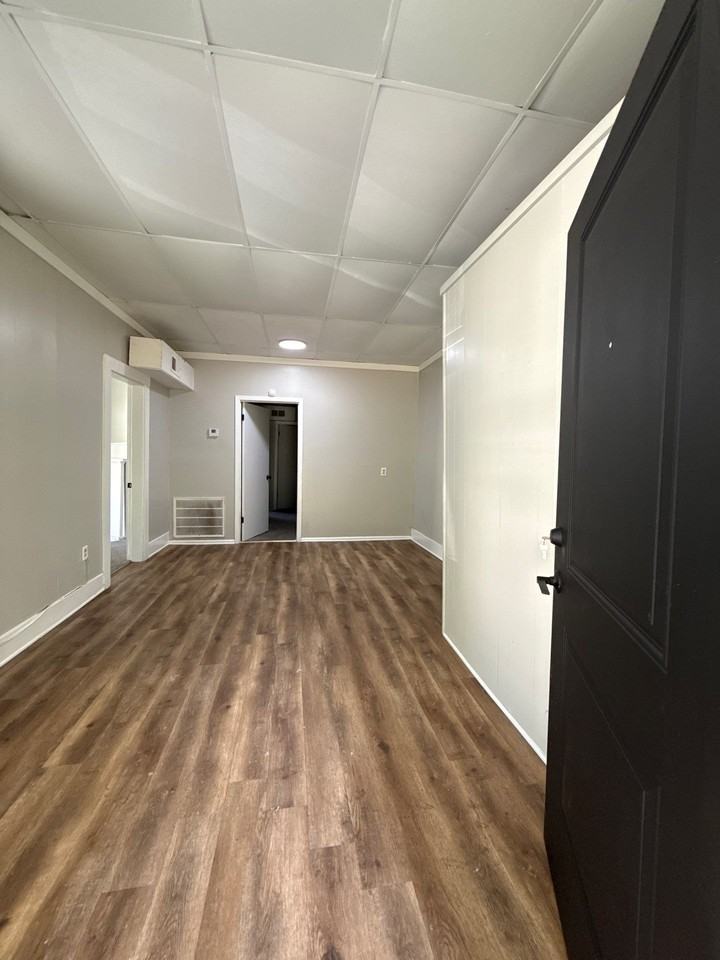 812 Tyus St #1 - Photo 4 of 13