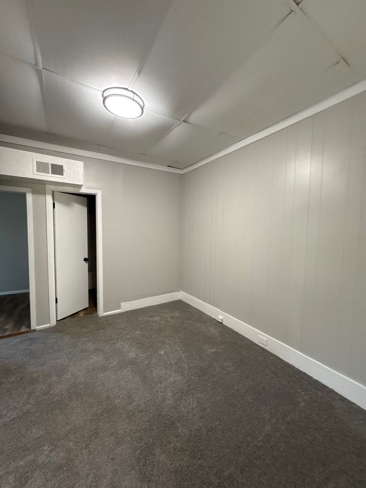 812 Tyus St #1 - Photo 7 of 13