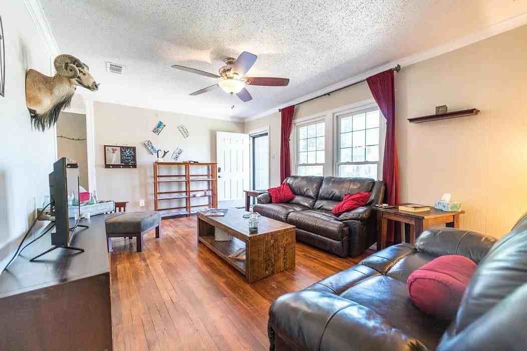 2705 31st St #1 - Photo 5 of 16