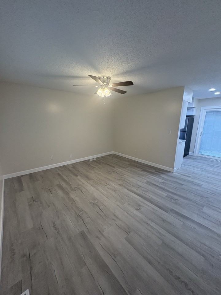 2420 Wakefield Dr #1 - Photo 2 of 8