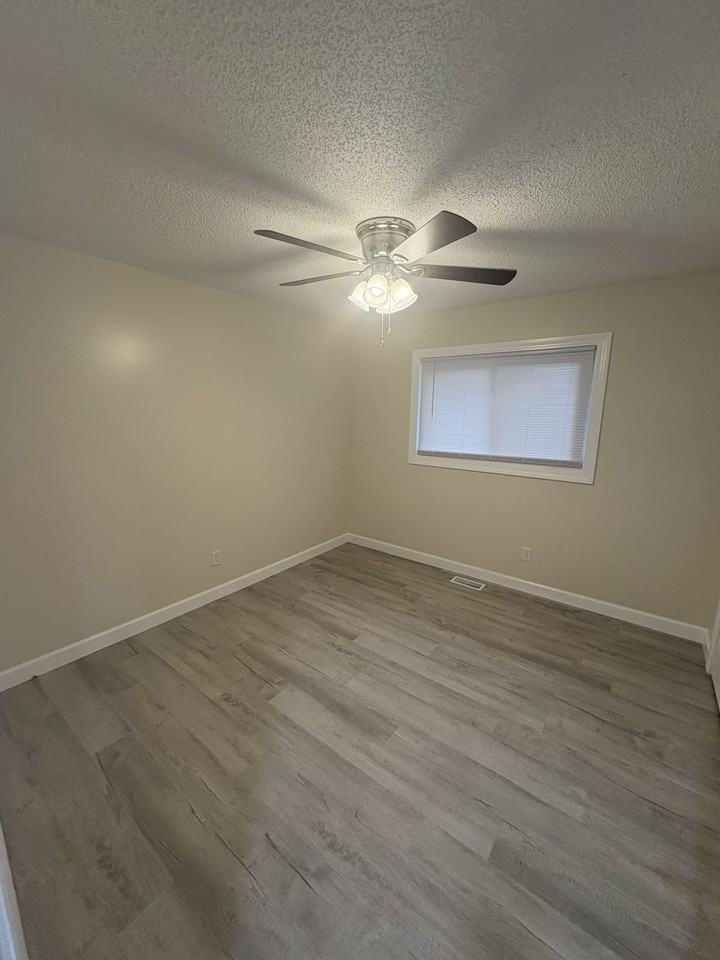 2420 Wakefield Dr #1 - Photo 5 of 8