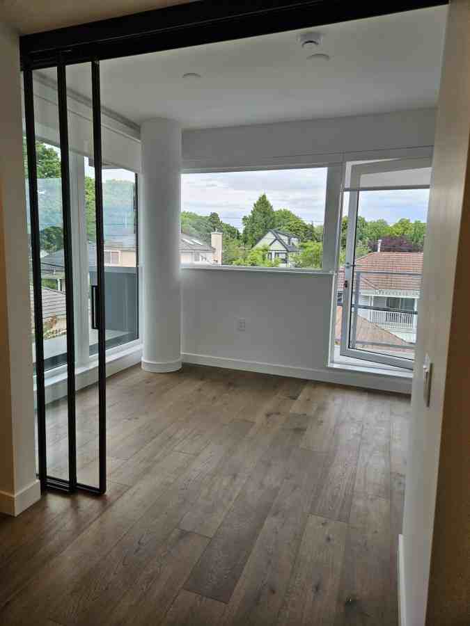 8080 Oak Street #309 - Photo 5 of 7