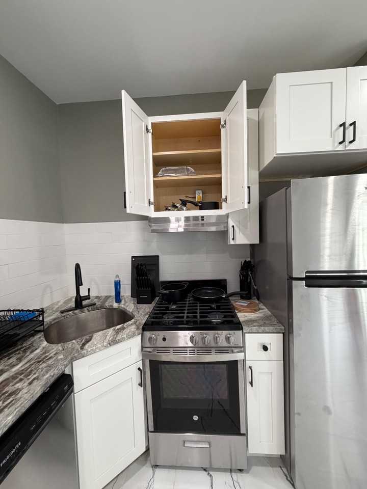 Pine St - Photo 2 of 25