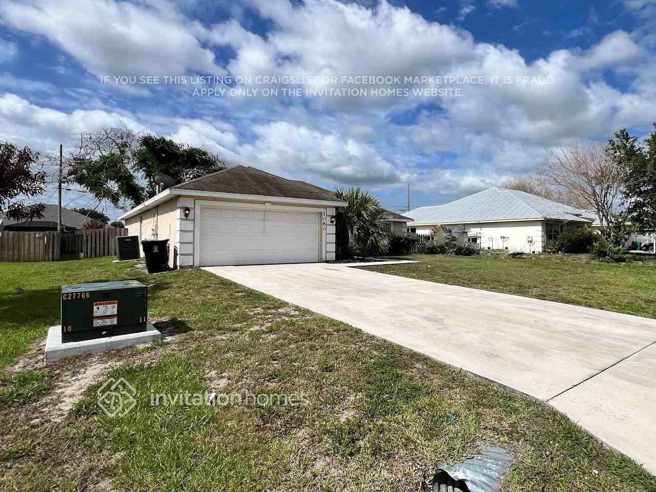1080 Sw Mccoy Ave - Photo 2 of 25