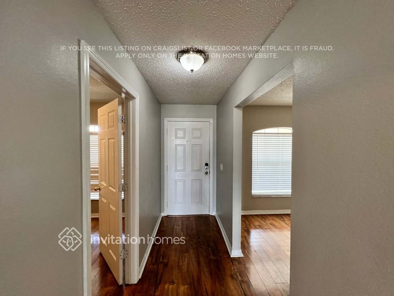1080 Sw Mccoy Ave - Photo 4 of 25
