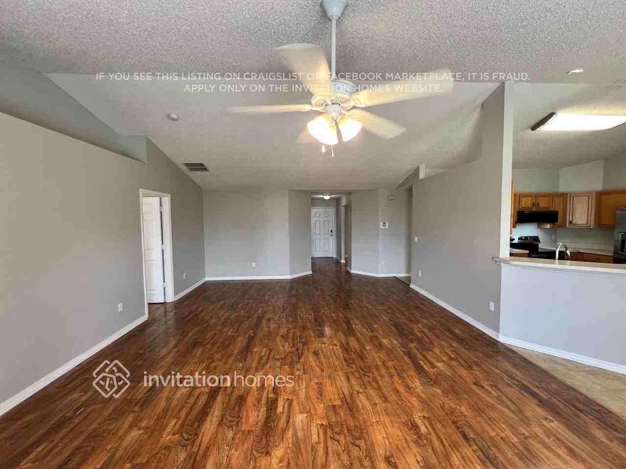 1080 Sw Mccoy Ave - Photo 6 of 25