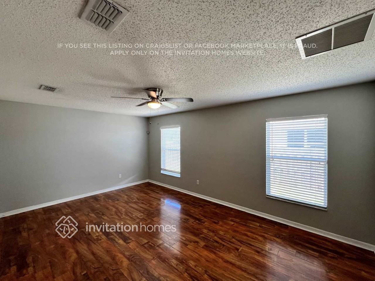 1080 Sw Mccoy Ave - Photo 7 of 25