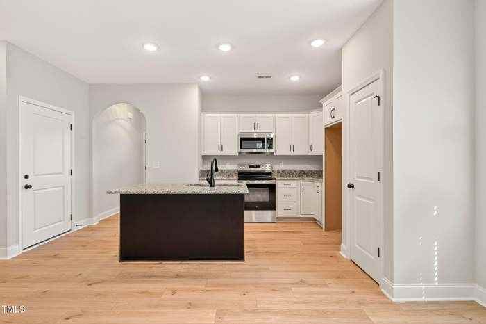 6100 Garden Court - Photo 4 of 12