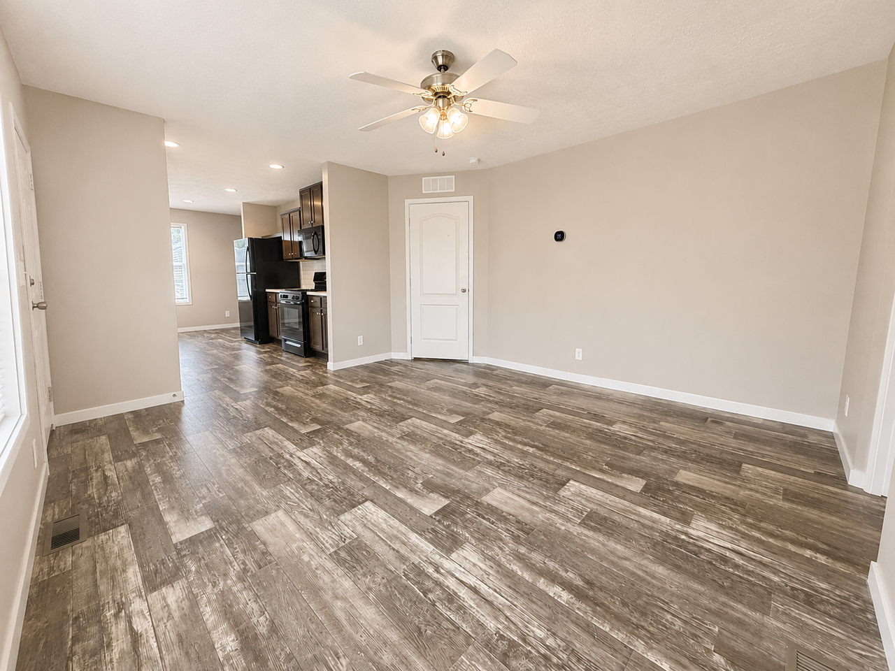 12556 Margaret Ct #287 - Photo 3 of 33