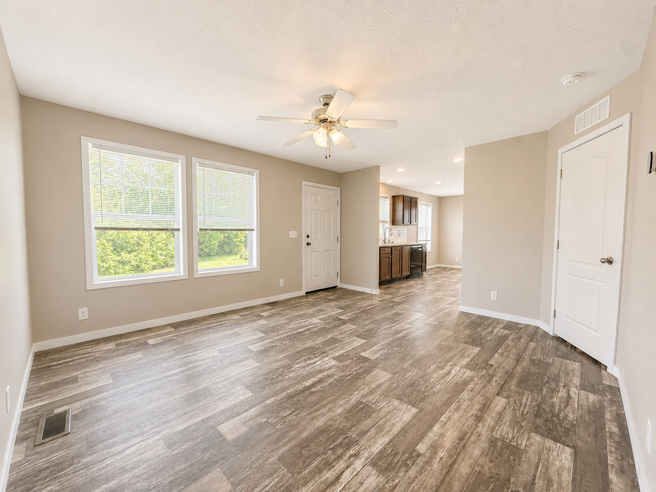 12556 Margaret Ct #287 - Photo 4 of 33