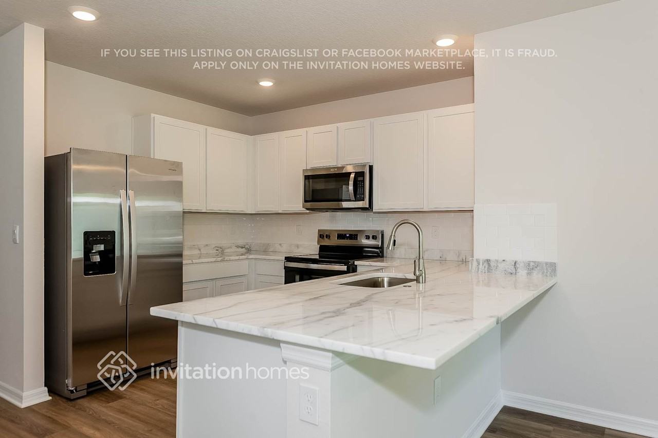 22513 Hidden Palms St - Photo 7 of 19
