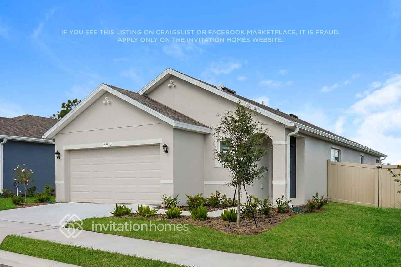 22513 Hidden Palms St - Photo 3 of 21