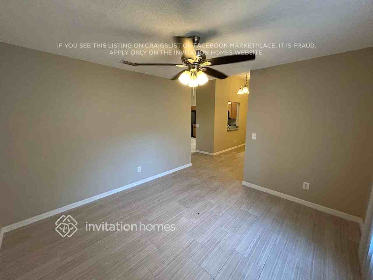 3211 Grand Pines Dr - Photo 3 of 18