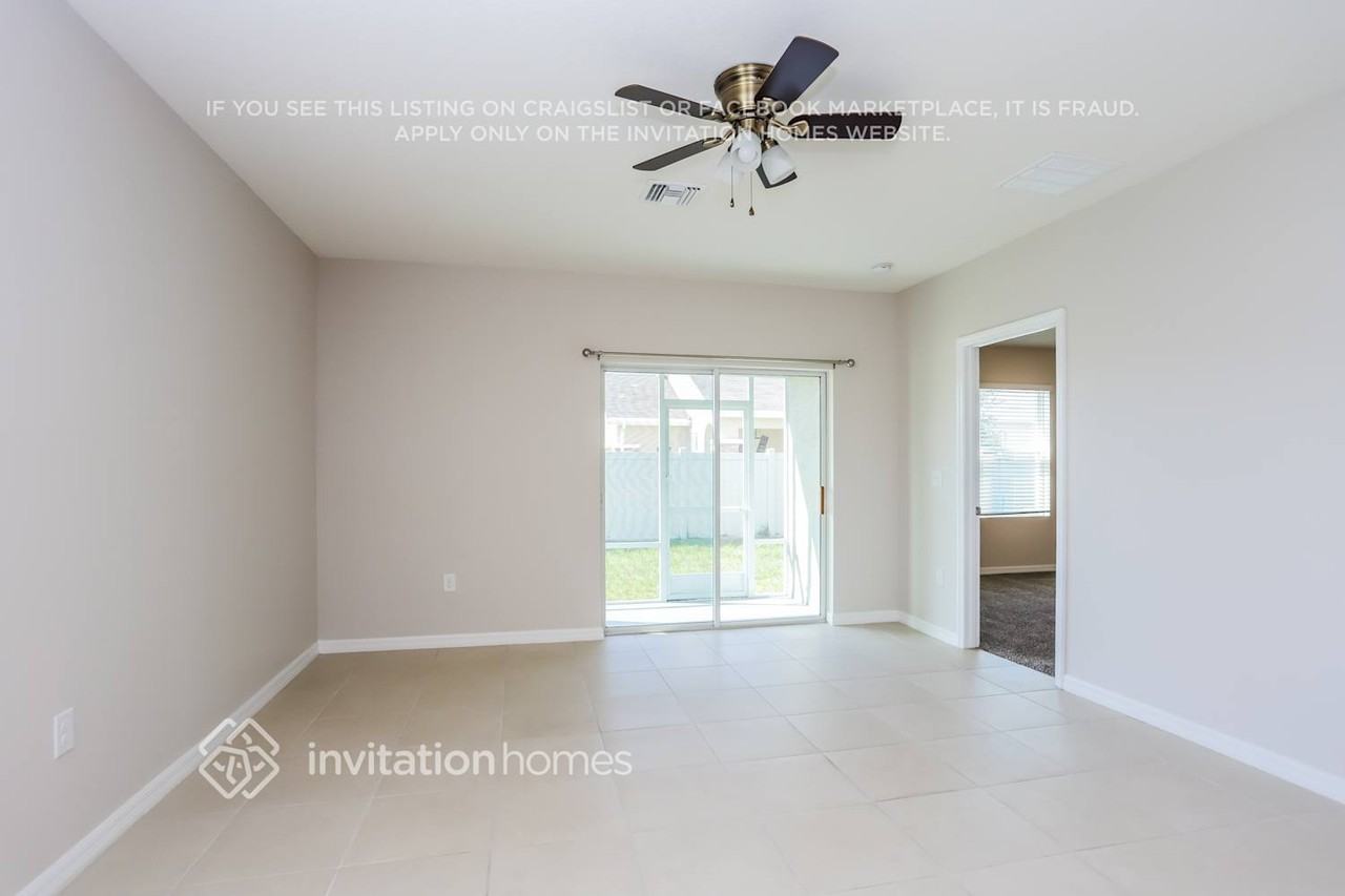 3871 Golden Oriole Pkwy - Photo 3 of 16