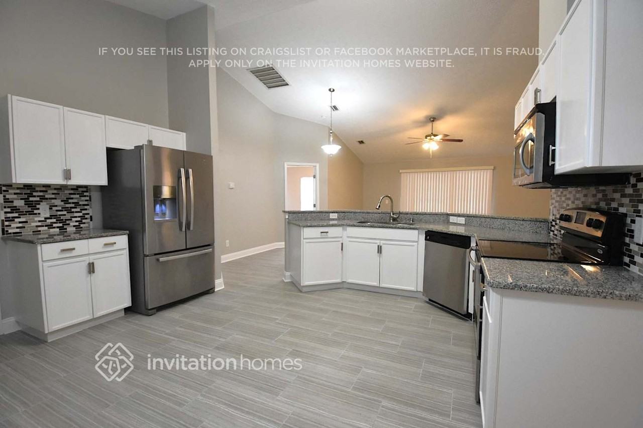 9828 Cristina Dr - Photo 4 of 14